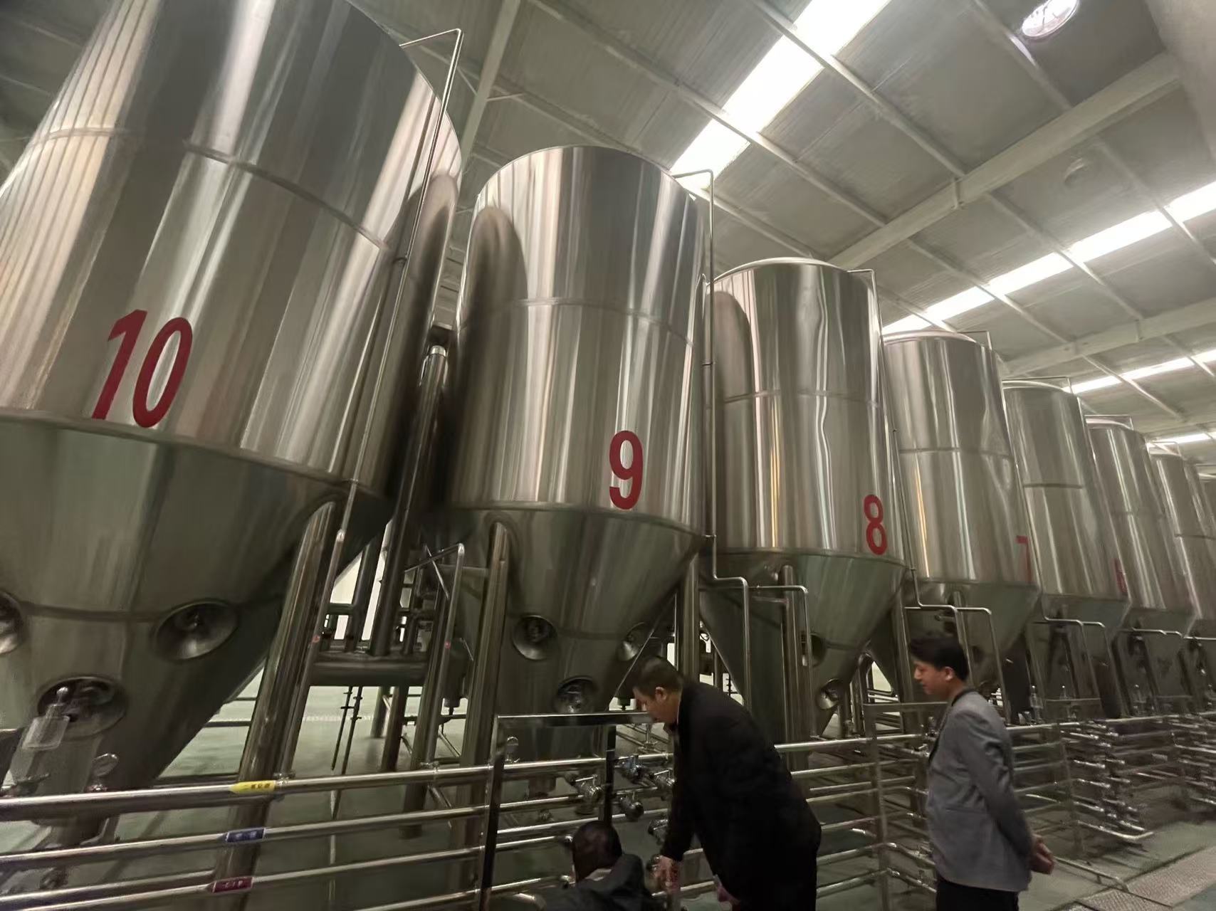 黄州精酿啤酒设备厂—平面布置、设备设计、制造、调试、培训等一条龙服务